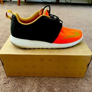 Nike Roshe Run Orange Brown
